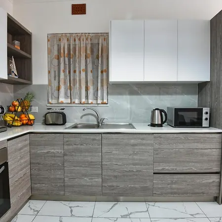 شقة A Bed Of Roses