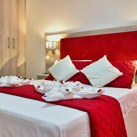 A Bed Of Roses Marsalforn