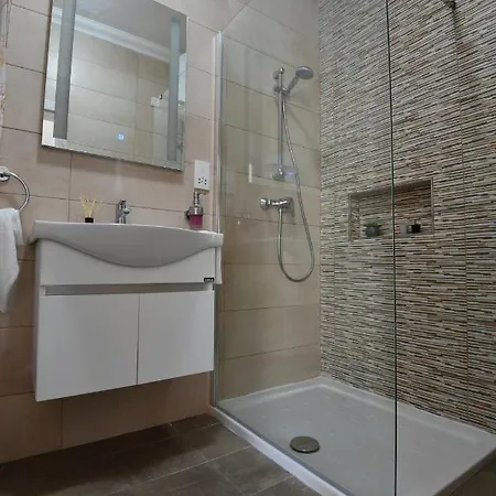 A Bed Of Roses Marsalforn