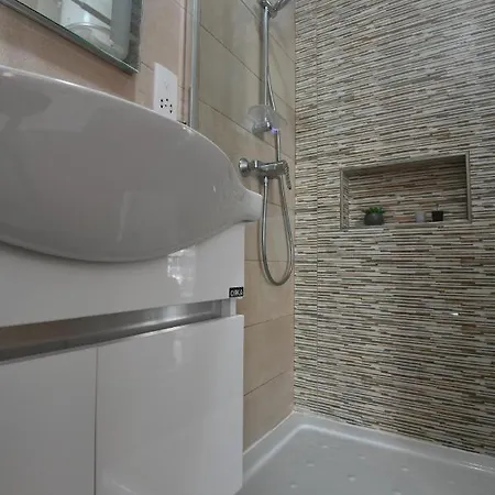 A Bed Of Roses Lägenhet