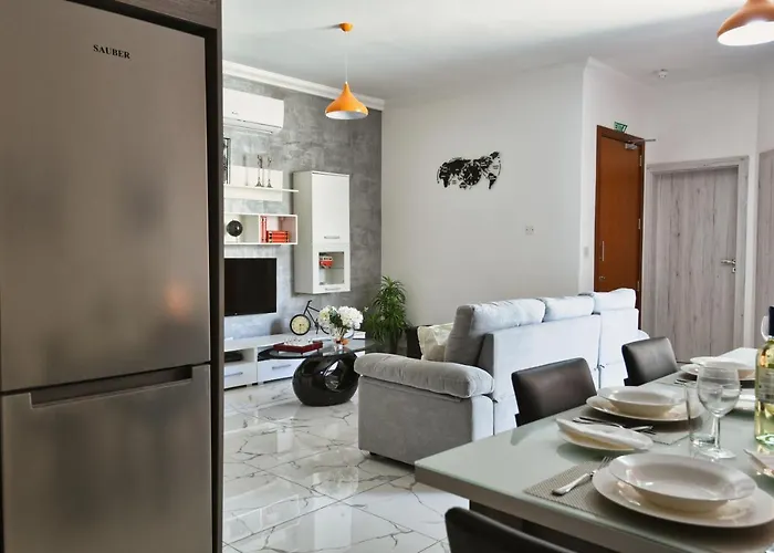 A Bed Of Roses * Marsalforn