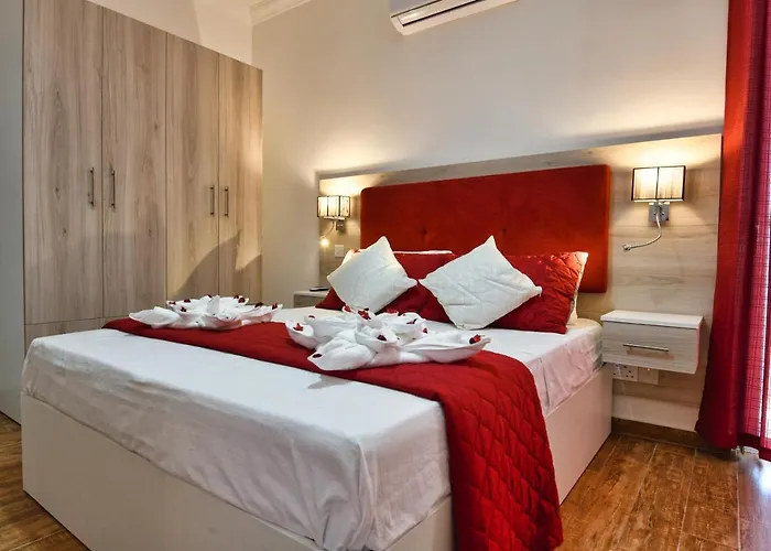 A Bed Of Roses * Marsalforn